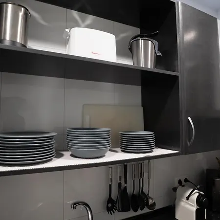 Apartment Centrico, Junto A Estacion De Bus/tren, Y Playas *