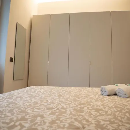 Céntrico, Junto A Estación De Bus/tren, Y Playas *