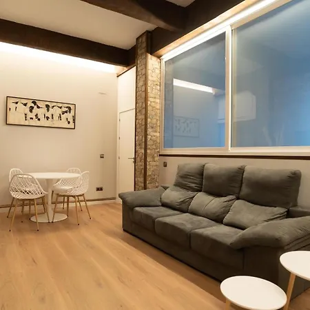 Appartement Centrico, Junto A Estacion De Bus/tren, Y Playas