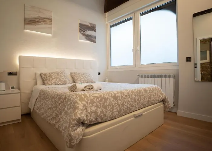 Centrico, Junto A Estacion De Bus/tren, Y Playas