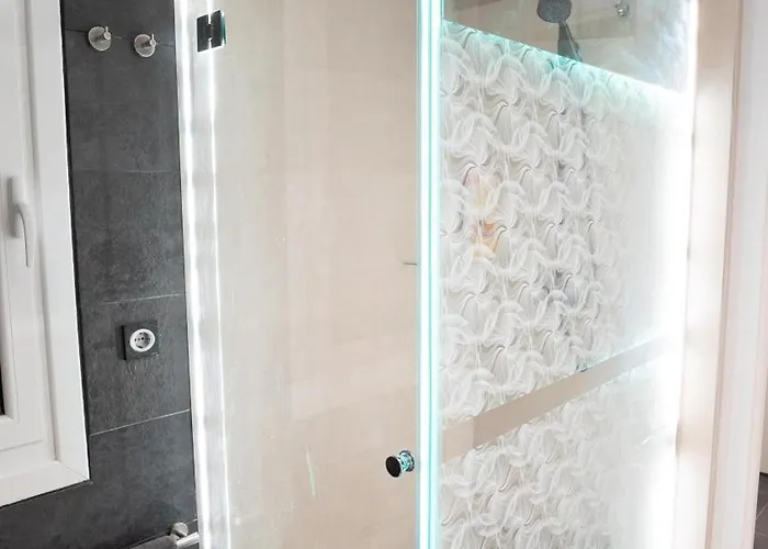 Centrico, Junto A Estacion De Bus/tren, Y Playas * San Sebastian